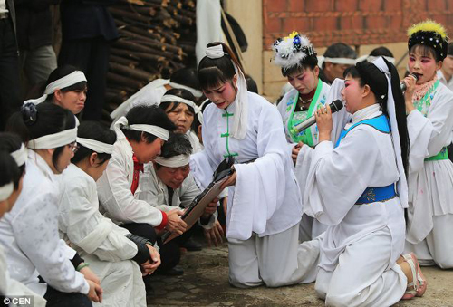 Nghề khóc thuê tại Trung Quốc | baotintuc.vn