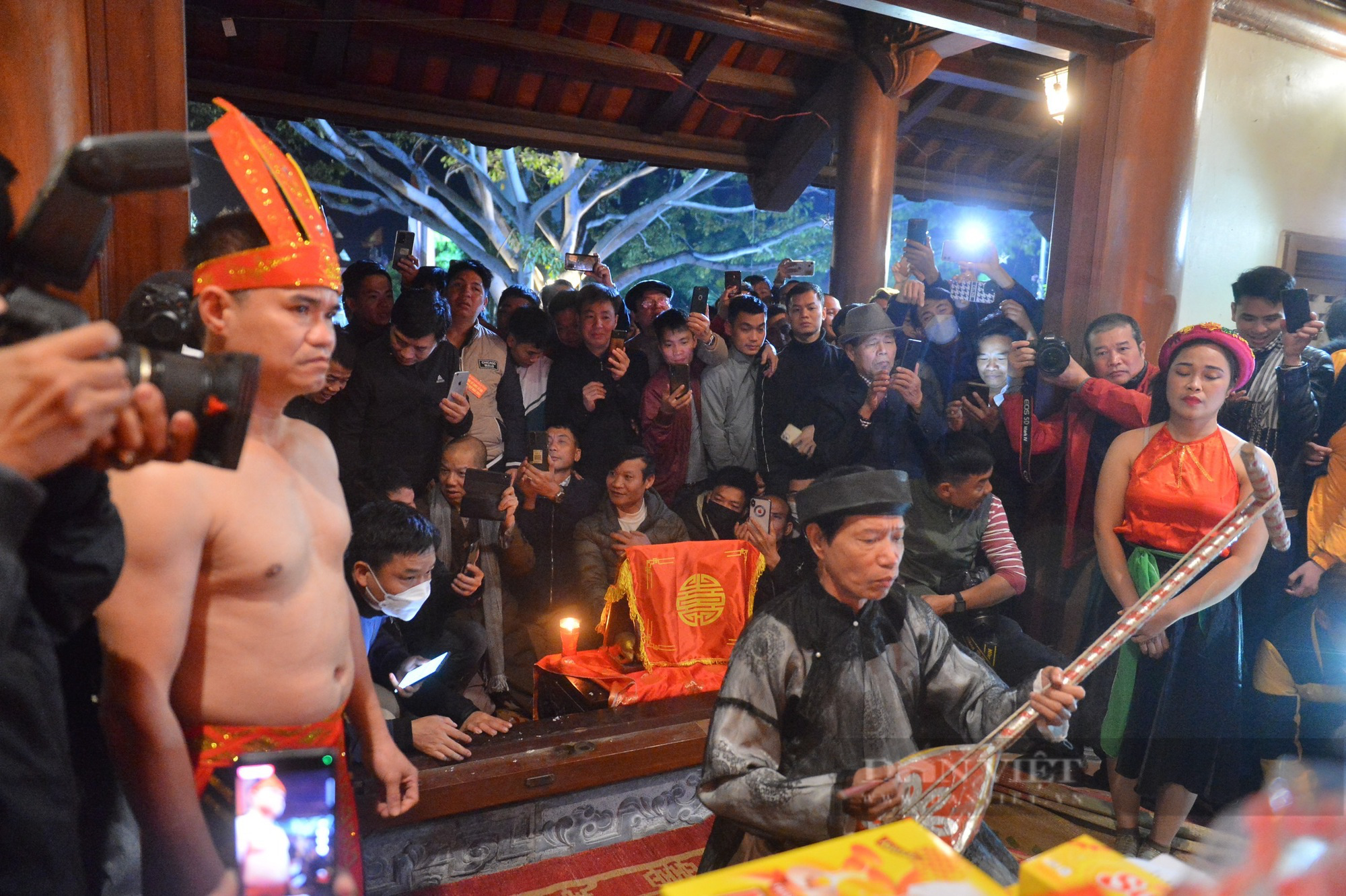 Hàng nghìn người &quot;ngượng đỏ mặt&quot; xem lễ hội &quot;linh tinh tình phộc&quot; lúc nửa đêm - Ảnh 4.